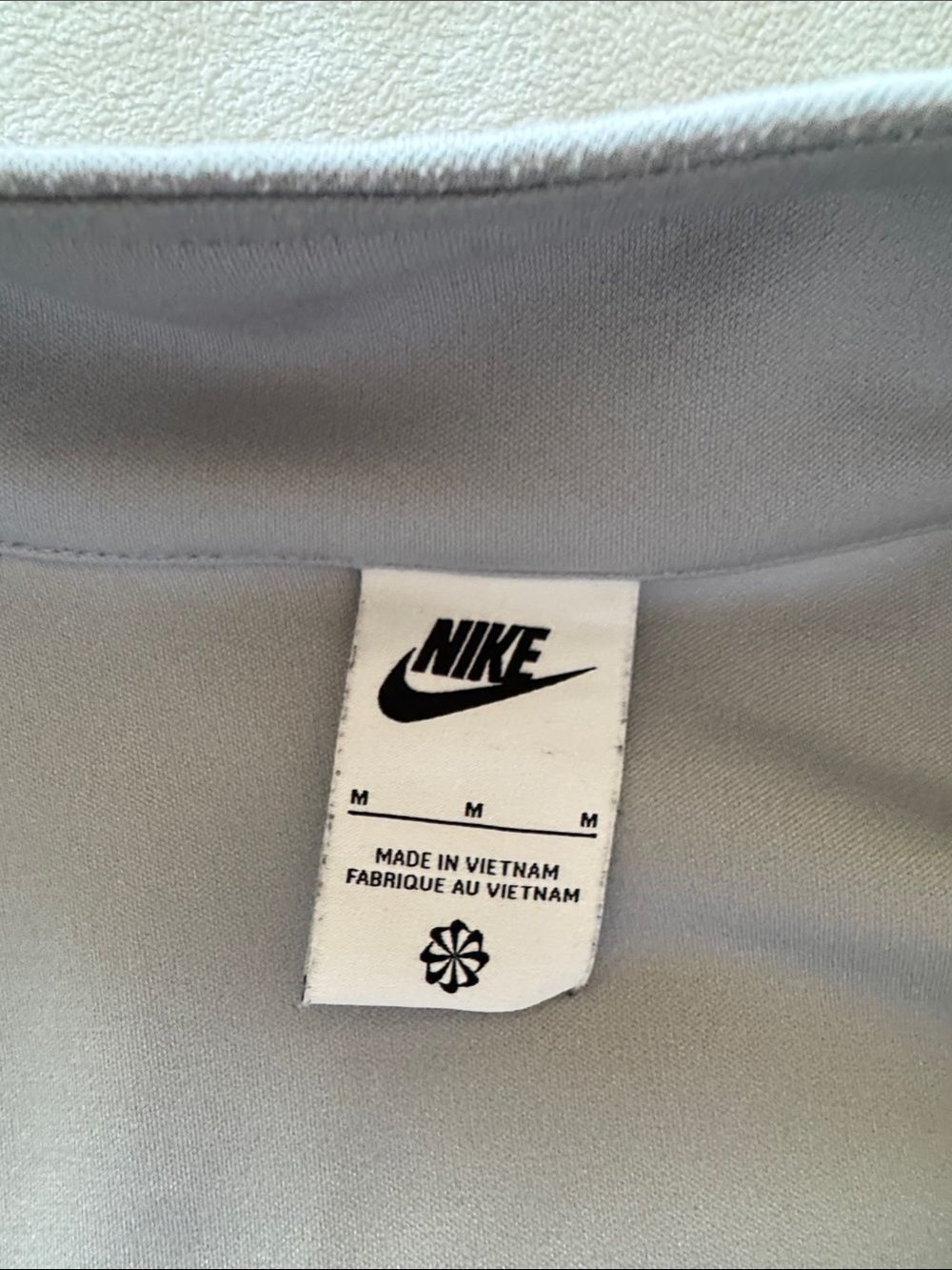 Nike jacket - Picture 5 of 8